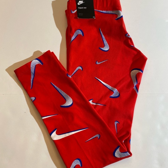 Nike - Picture 4 of 4